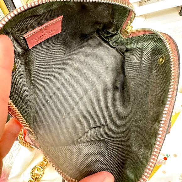 Gucci pink guccissima leather cosmetic clutch or wear as crossbody! - Picture 8 of 13